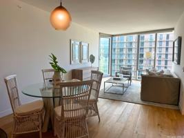 featured image of 1001 Queen St #3607