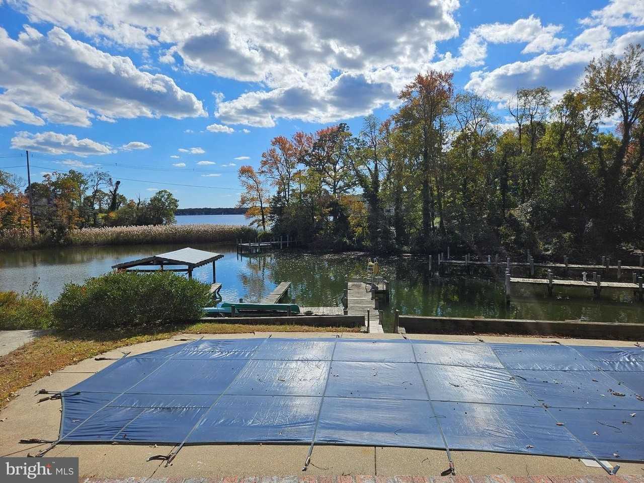 355 Sturtons Ln - Photo 6 of 39