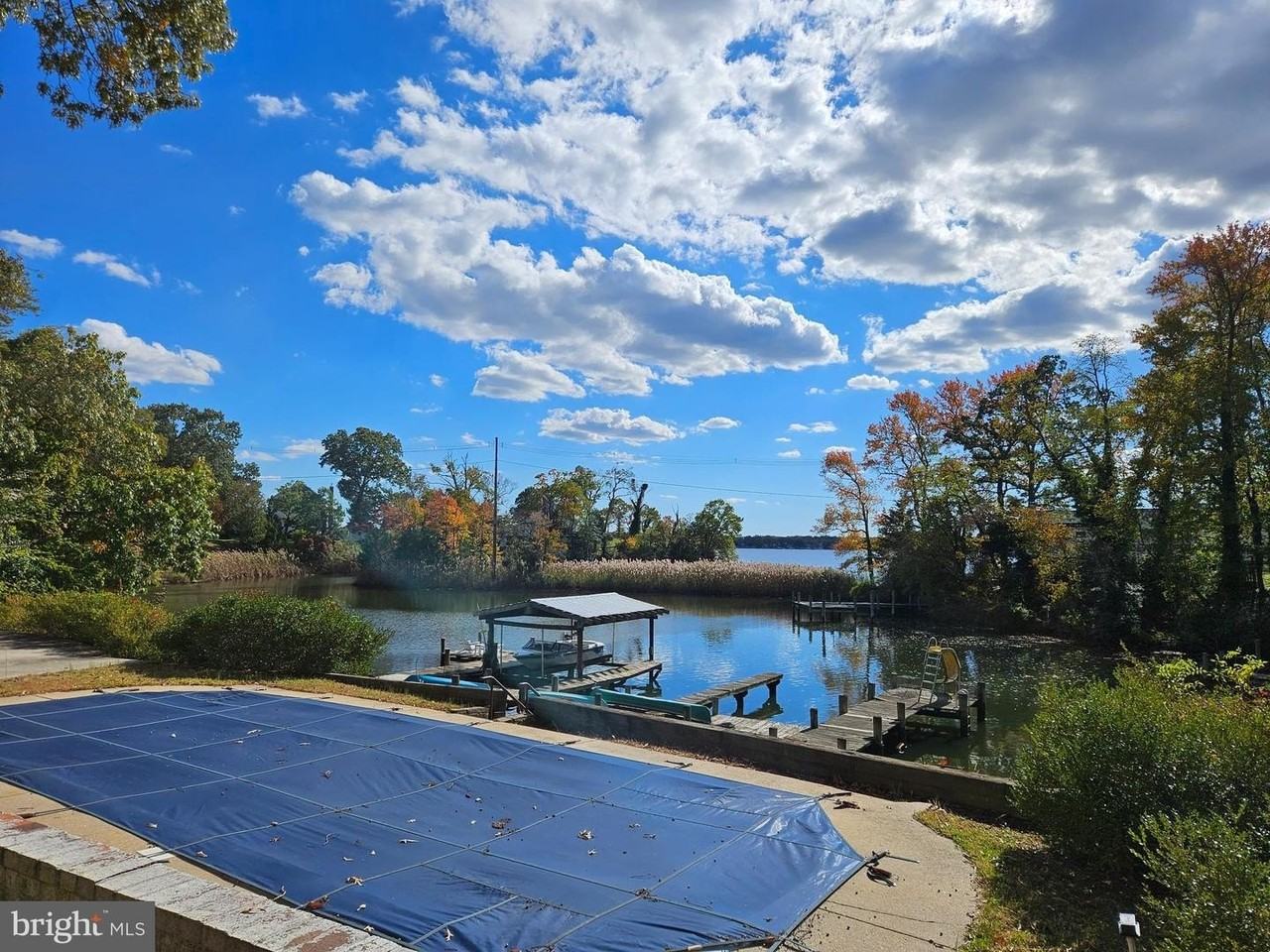 355 Sturtons Ln - Photo 7 of 39