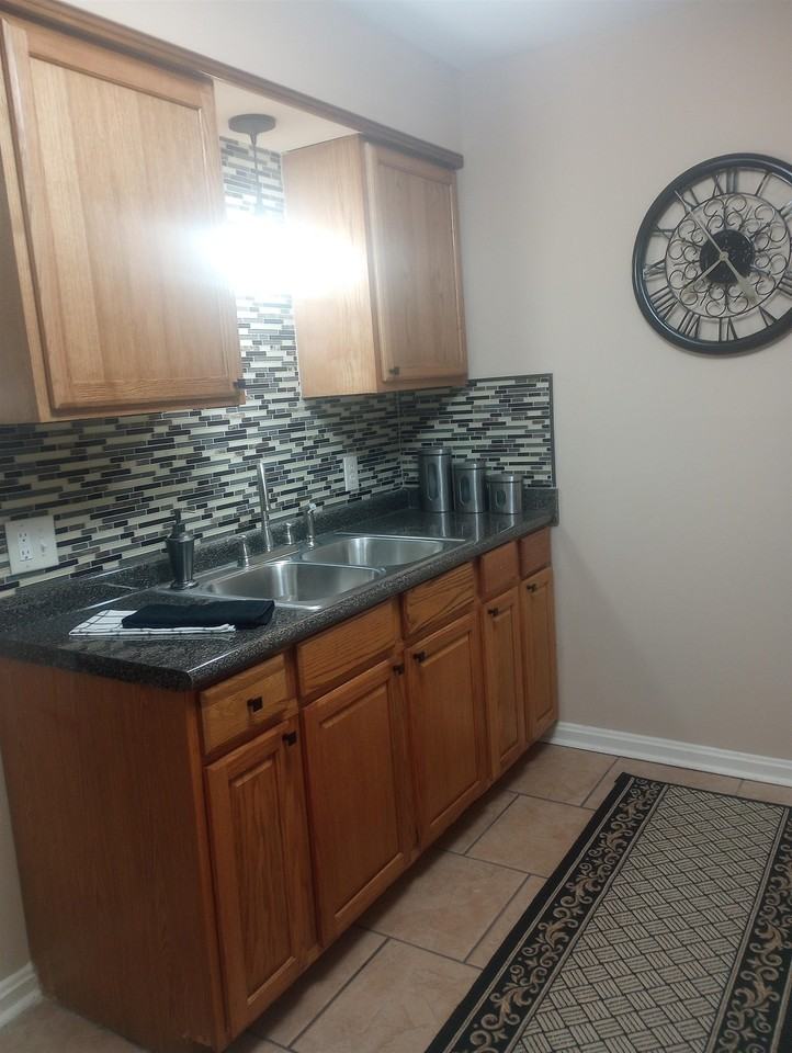 3812 Rhodes Ave - Photo 3 of 12