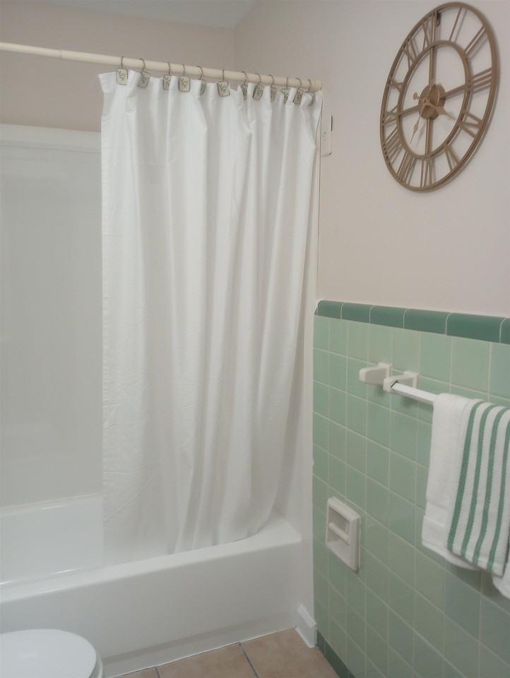 3812 Rhodes Ave - Photo 6 of 12