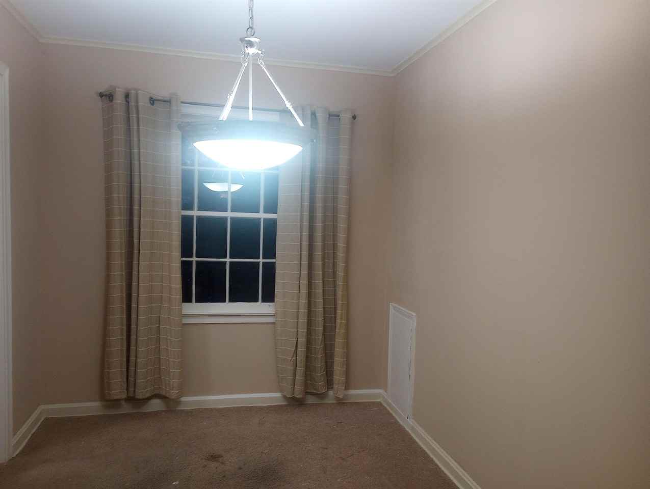 3812 Rhodes Ave - Photo 7 of 12