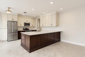 featured image of 214 La Costa Ct