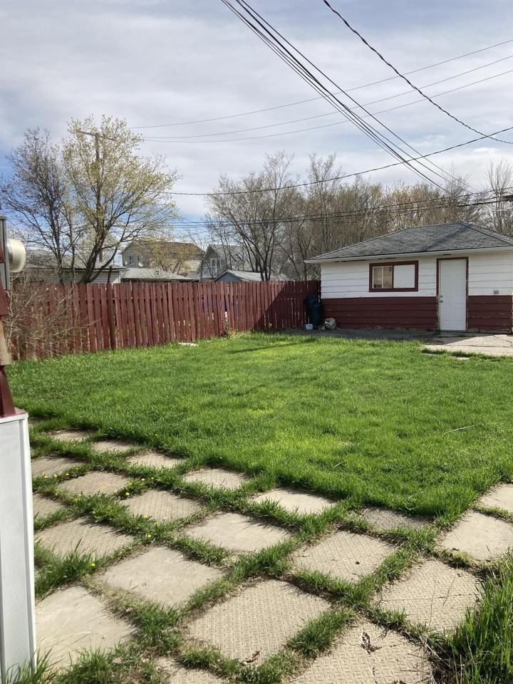 1955 - 1955 Reynolds Street - Photo 3 of 10