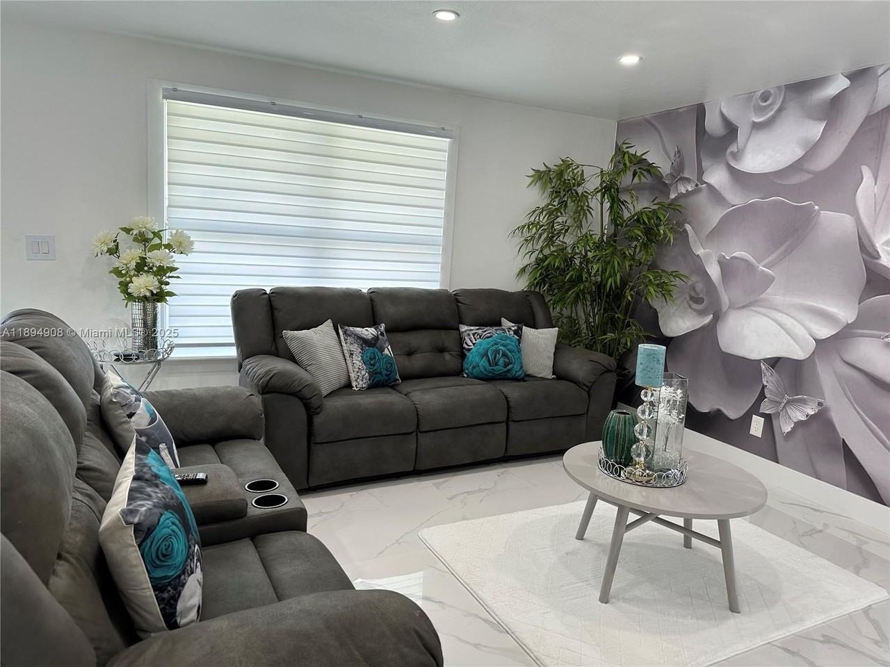 4531 Sw 42nd Ter - Photo 3 of 29