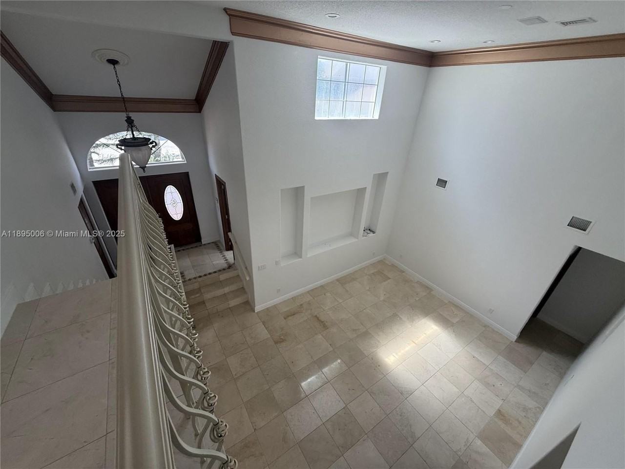 15051 Southwest 149th Street - Photo 5 of 24