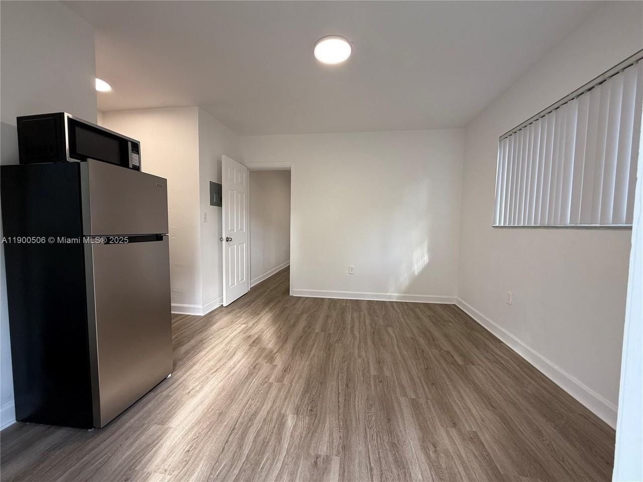 1120 Nw 32nd Ct #BACK - Photo 2 of 10