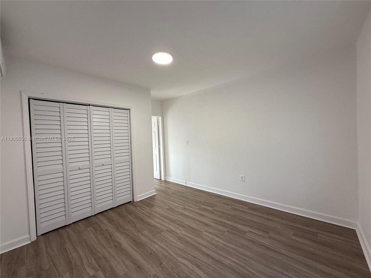 1120 Nw 32nd Ct #BACK - Photo 7 of 10