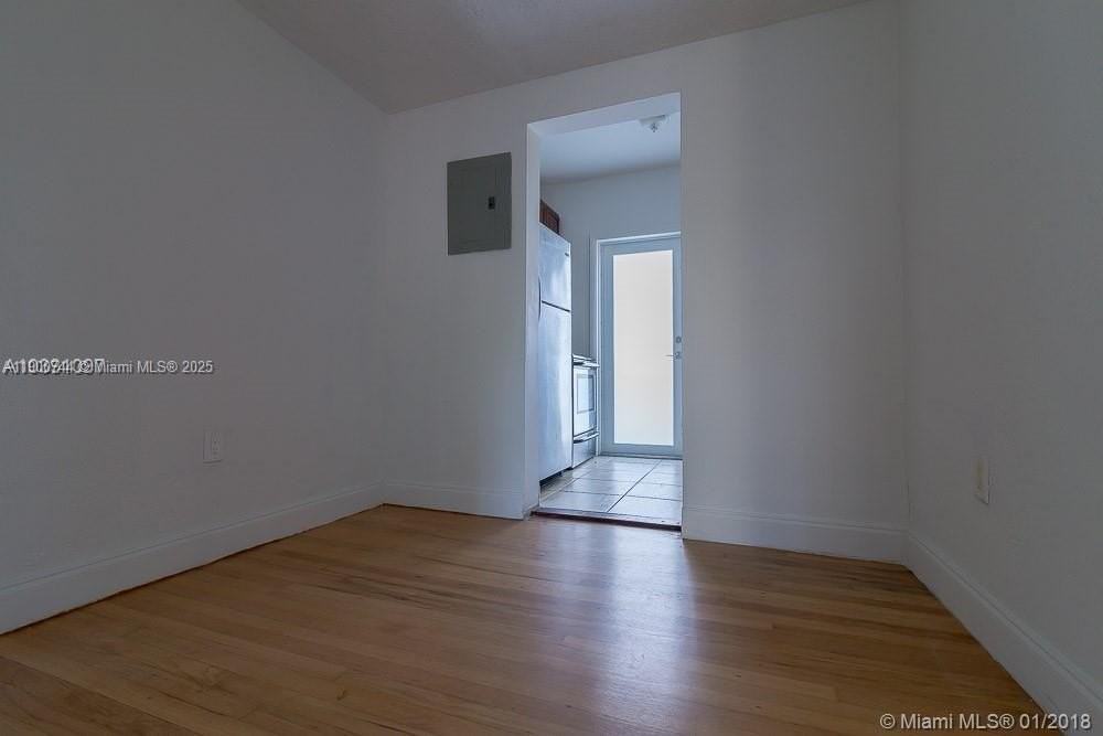 7207 Bay Dr #19 - Photo 7 of 20