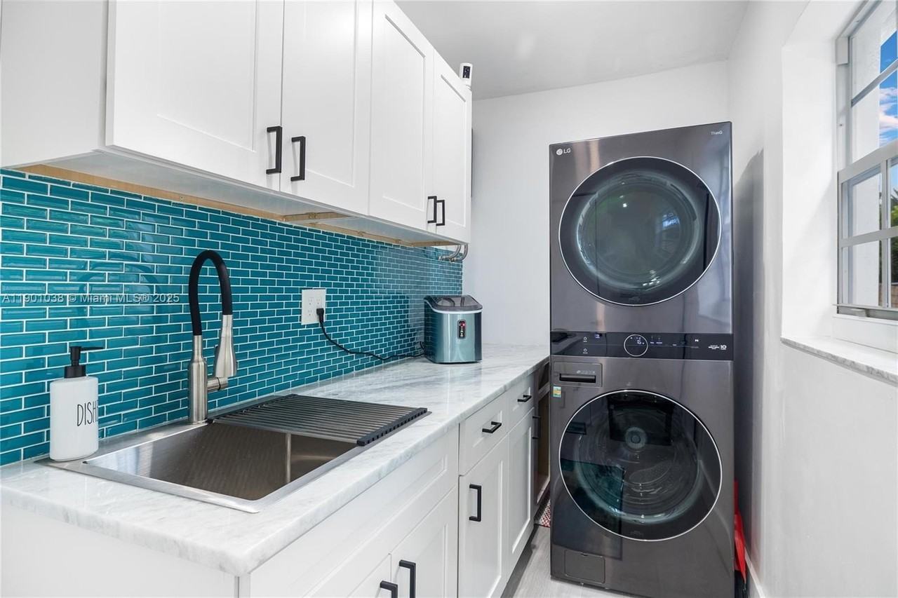 8926 Abbott Ave #0 - Photo 7 of 30