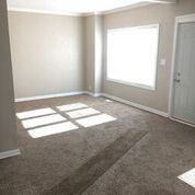 1124 W Dakota St - Photo 2 of 11