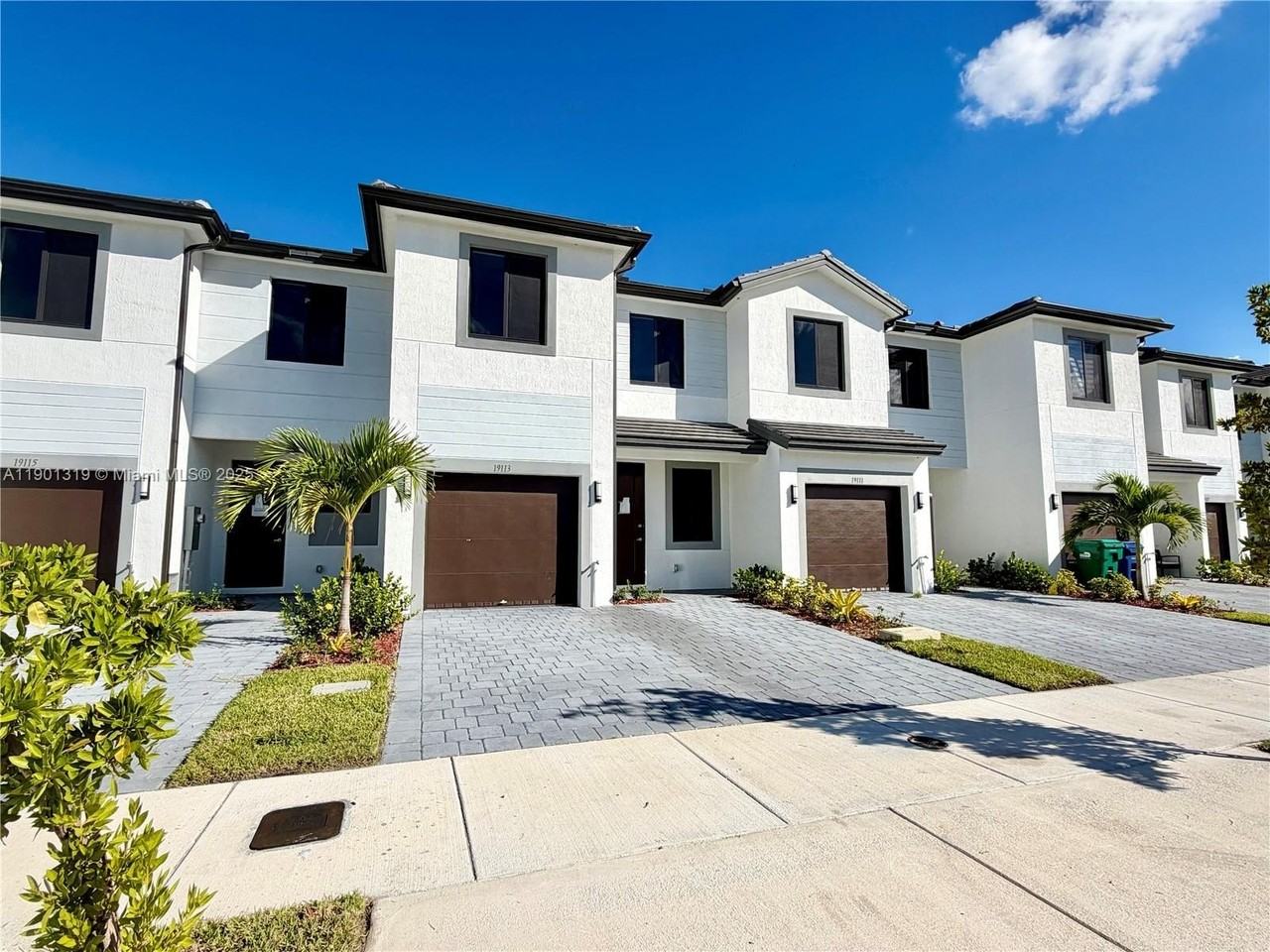 19113 Southwest 344th Terrace #19113 - Photo 2 of 50