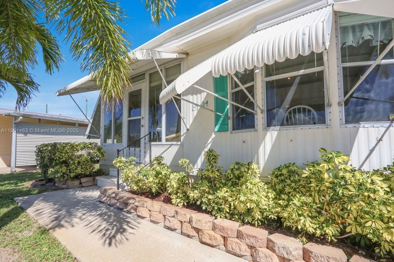 8191 Se Homestead Ave #8191 - Photo 3 of 38