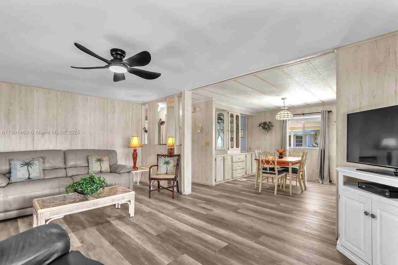 8191 Se Homestead Ave #8191 - Photo 7 of 38