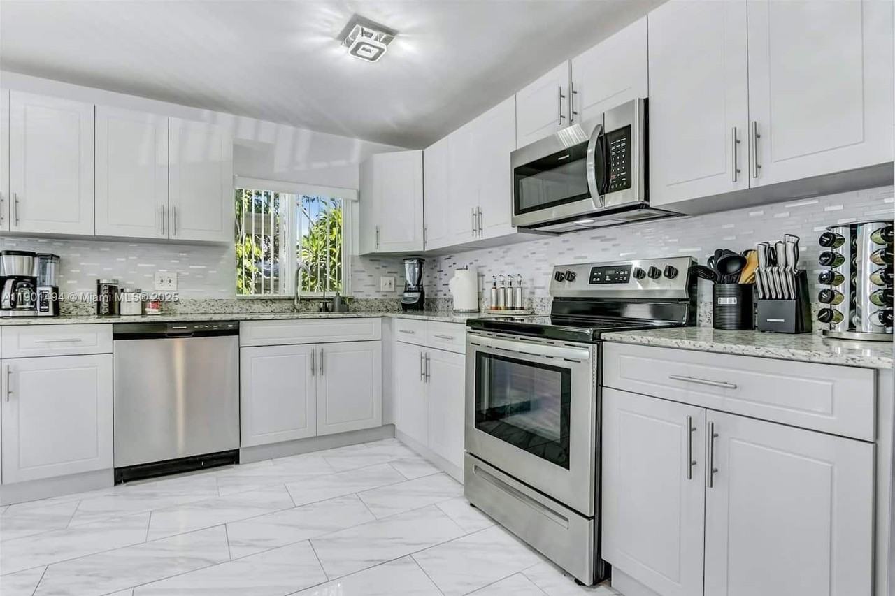 211 Sw 4th Ave - Photo 5 of 25