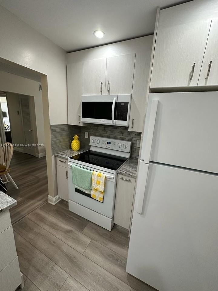 6600 Ne 22nd Way #2322 - Photo 2 of 9