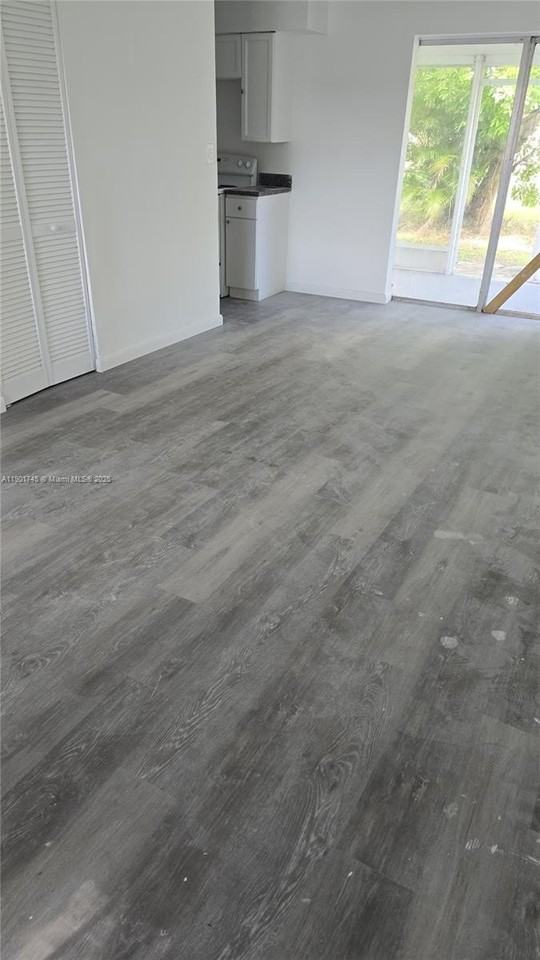 5167 Pat Place - Photo 3 of 17