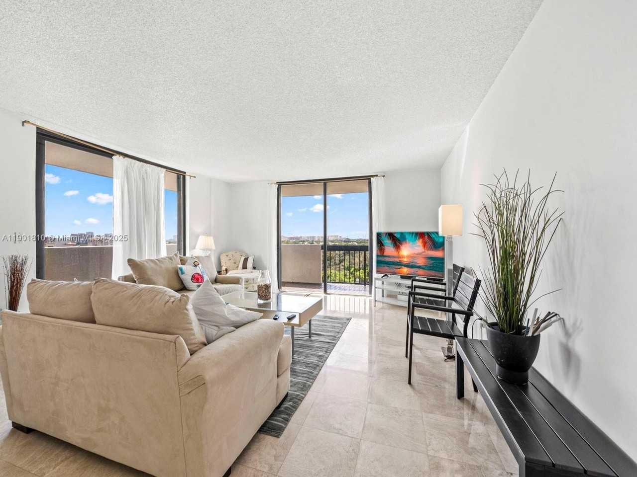 600 Biltmore Way #902 - Photo 7 of 38