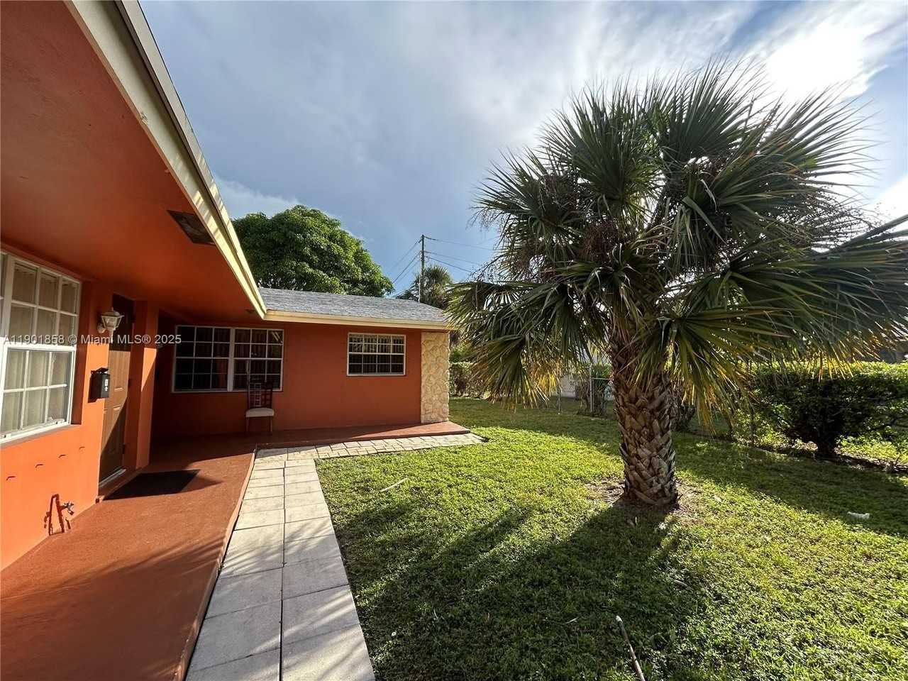 5200 Northwest 17th Court #C - Photo 3 of 19