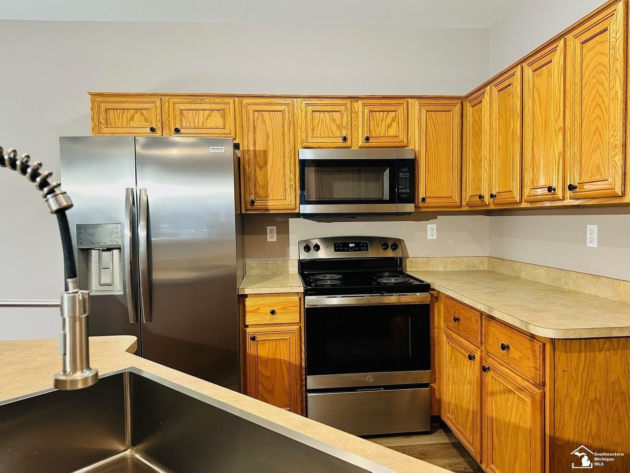 20003 Hidden Oaks Dr - Photo 5 of 21