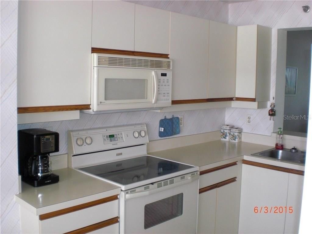 4570 Pinebrook Cir #304 - Photo 4 of 25