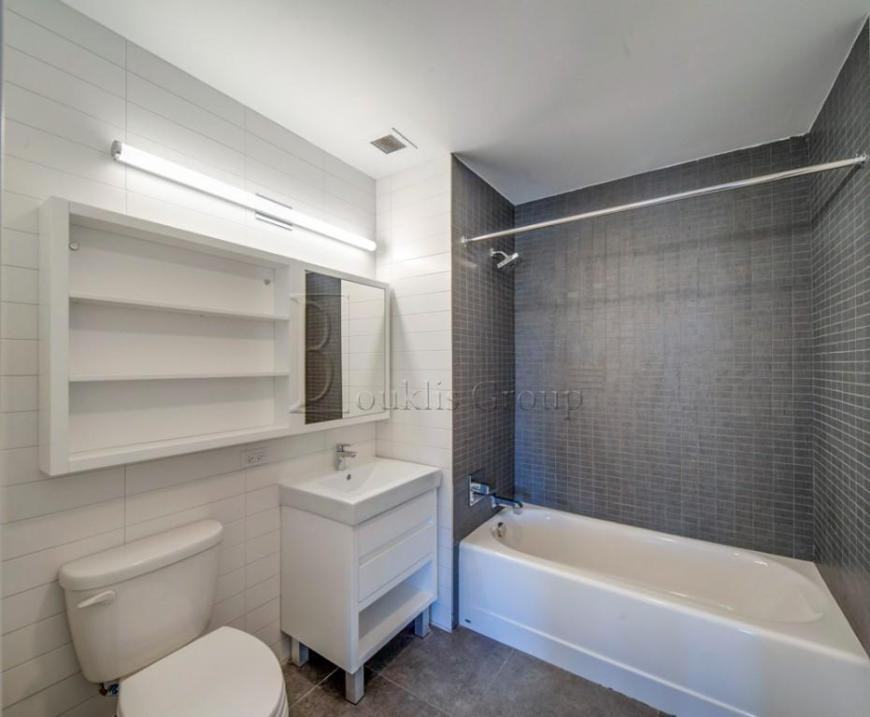 3422 35th St - Photo 4 of 8