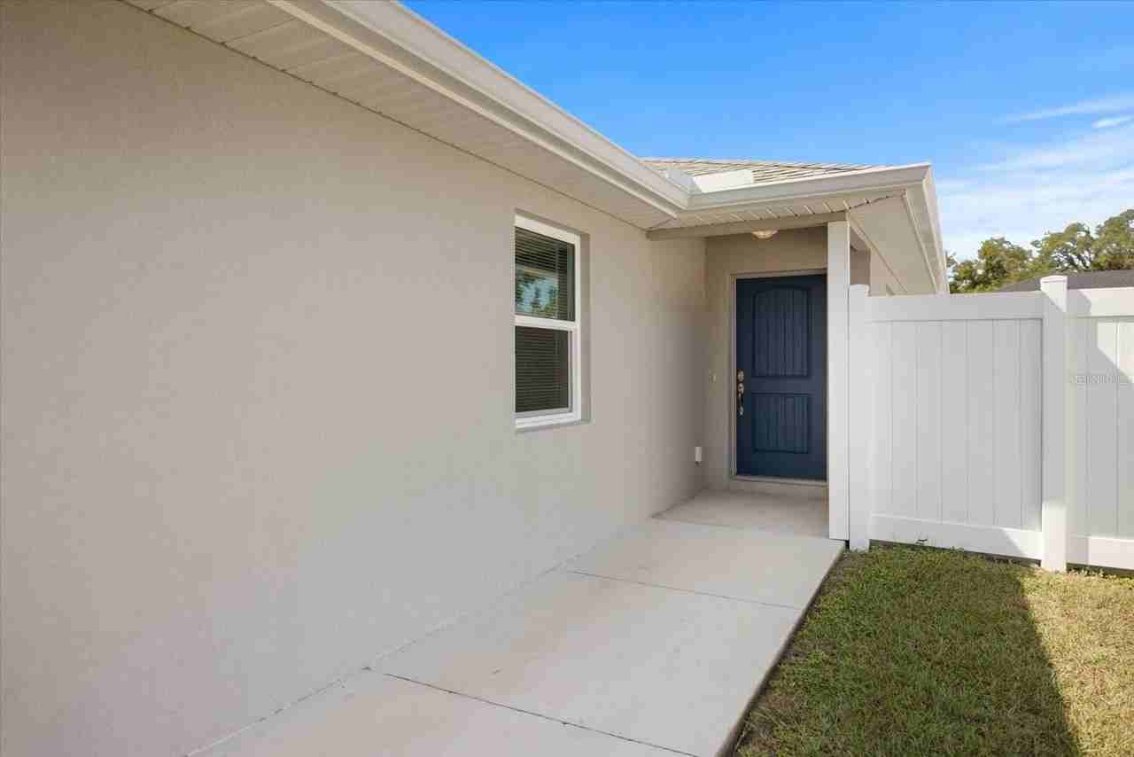 163 Pennsylvania Ave - Photo 2 of 43