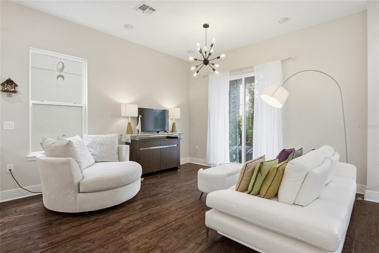 15090 Stuttgart Aly - Photo 5 of 40