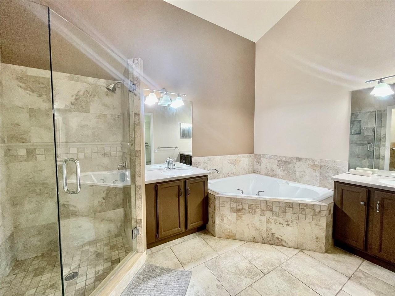 2960 Cottage Grove Ct #GE - Photo 5 of 35