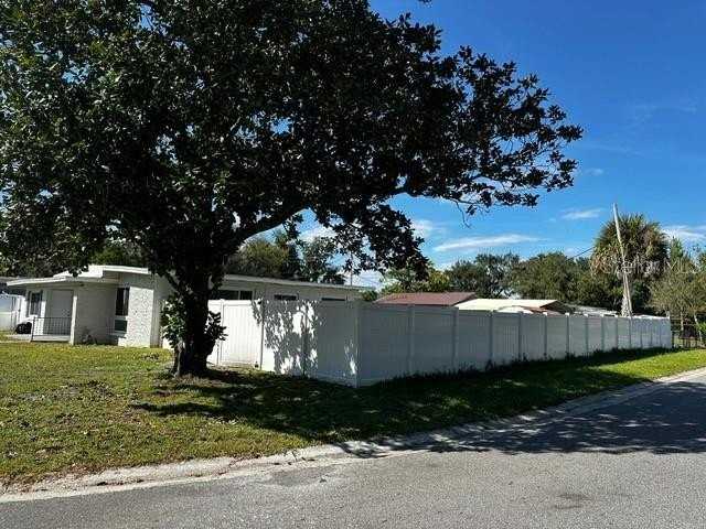 156 Pinecrest Drive - Photo 3 of 29