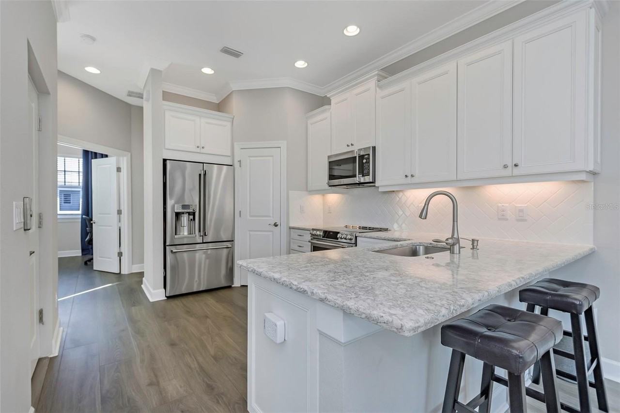 4063 Rocky Shores Dr - Photo 4 of 36