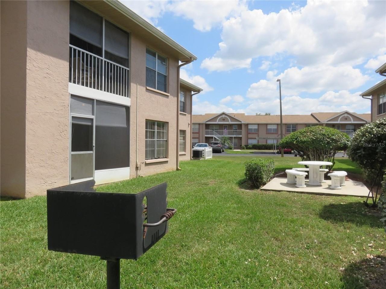 4911 Sunnybrook Dr #12 - Photo 3 of 32