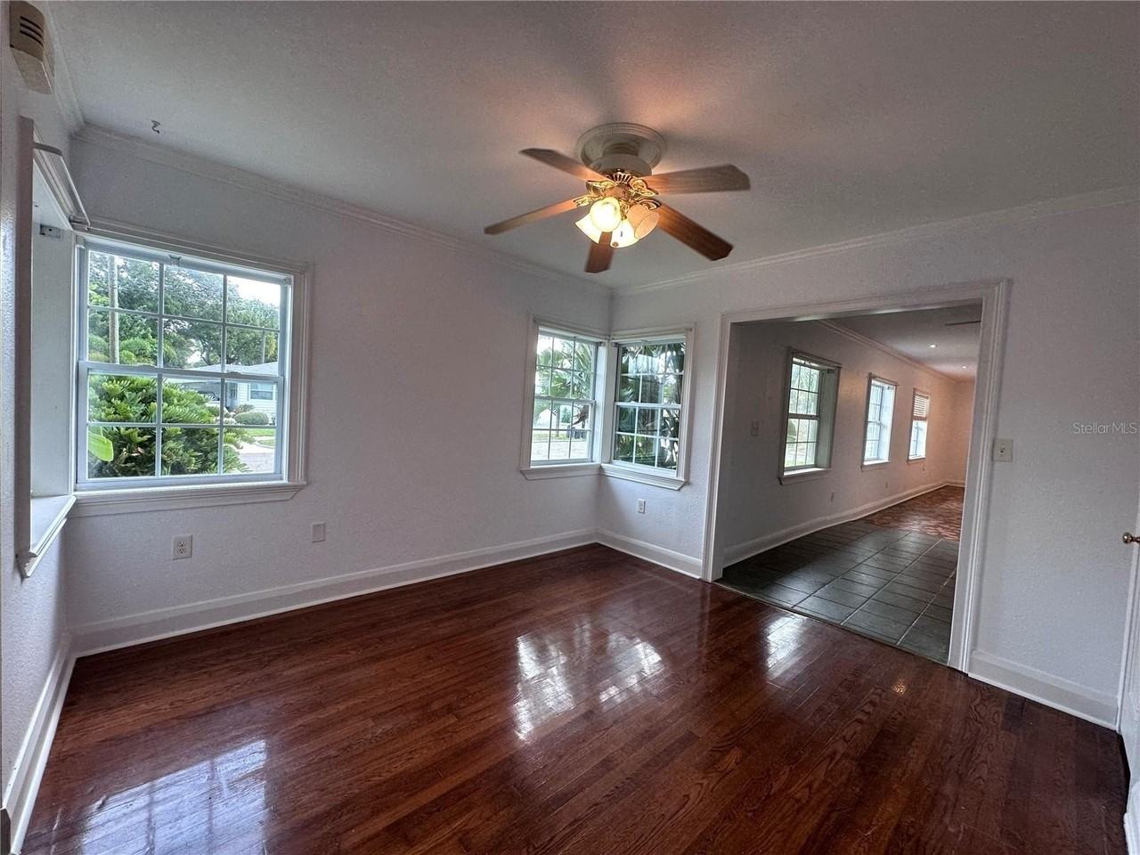 315 Sunburst Ct - Photo 3 of 23