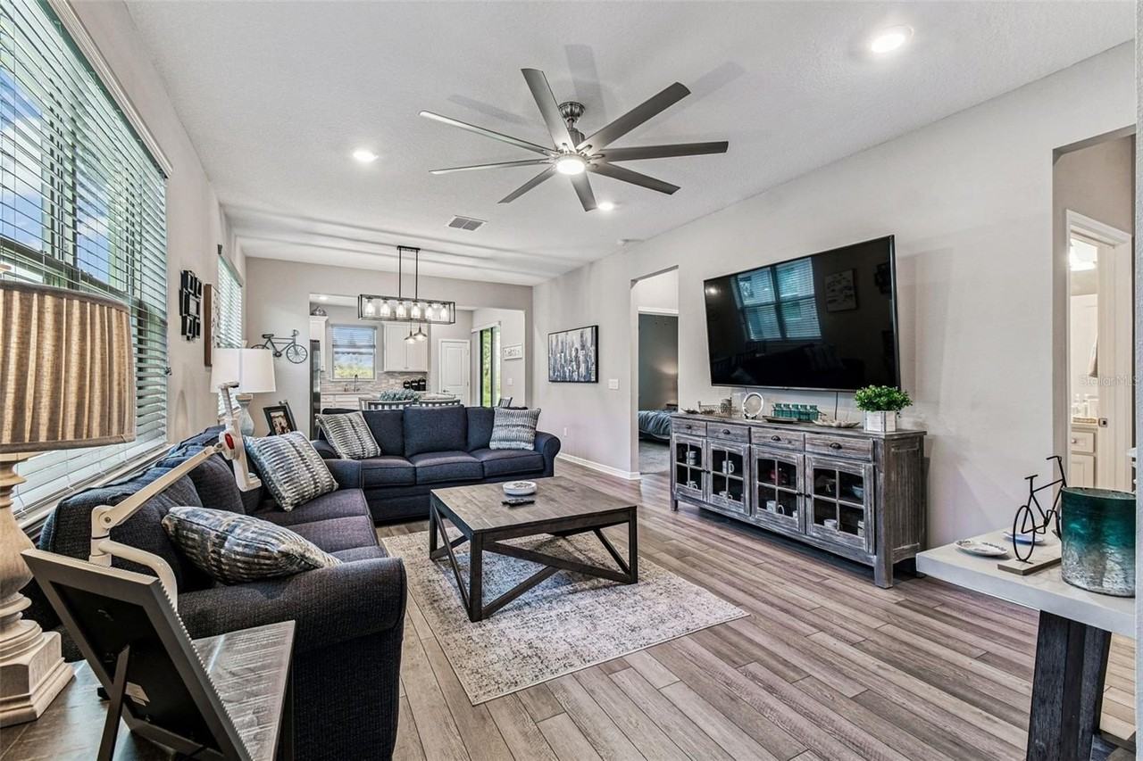 19437 Ship Wheel Way - Photo 6 of 50