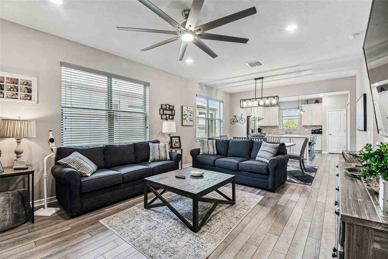 19437 Ship Wheel Way - Photo 7 of 50