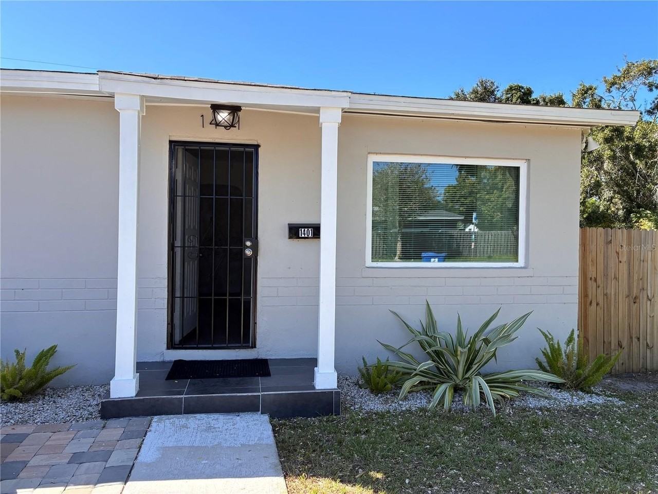 1401 31st St S - Photo 2 of 19