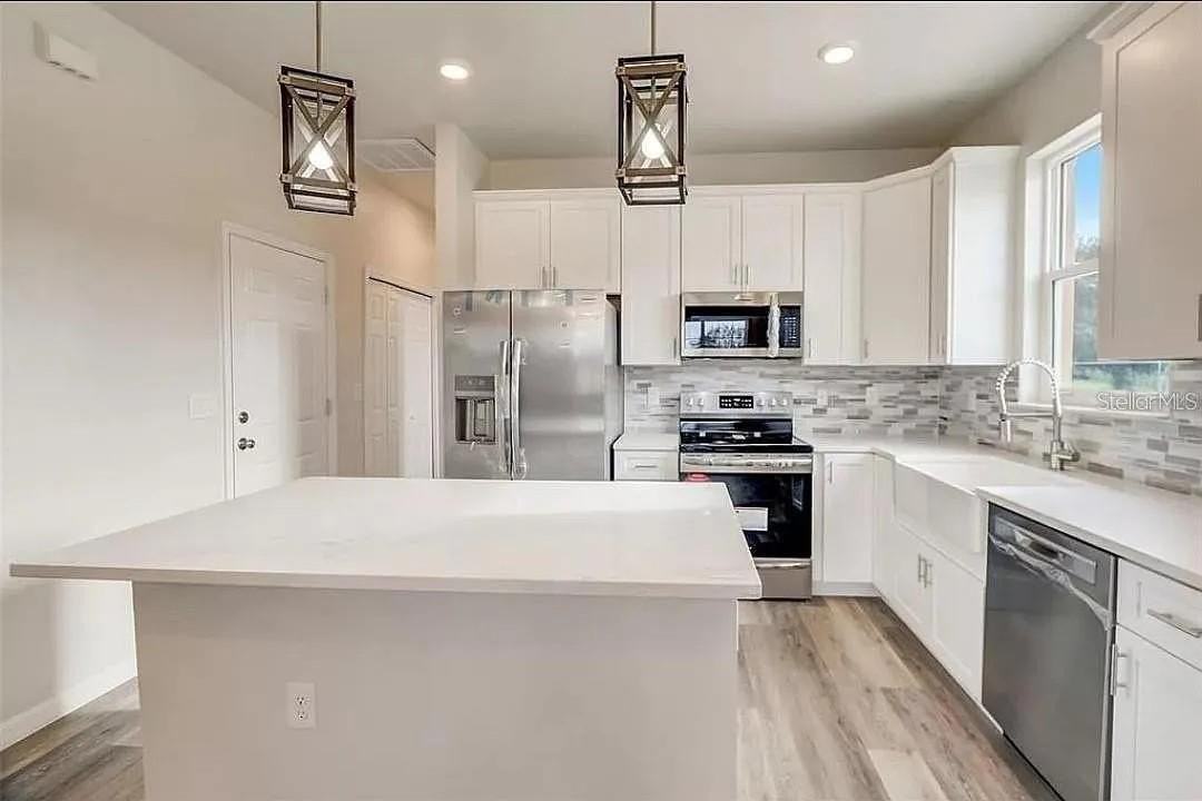 3869 Janeen Cir - Photo 2 of 7