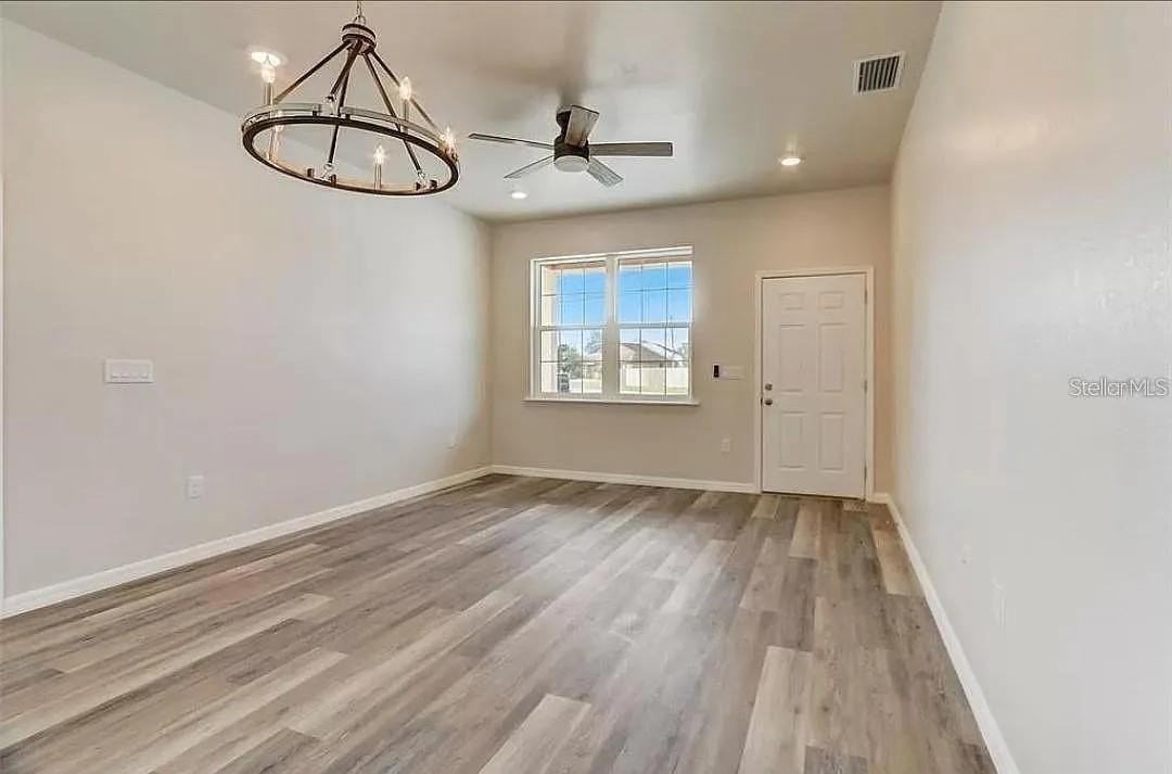 3869 Janeen Cir - Photo 4 of 7