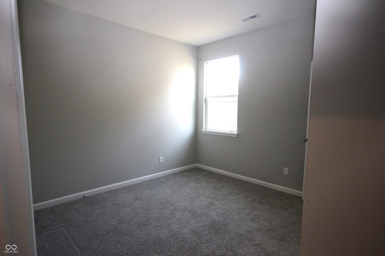 10911 N Longbranch St - Photo 7 of 14