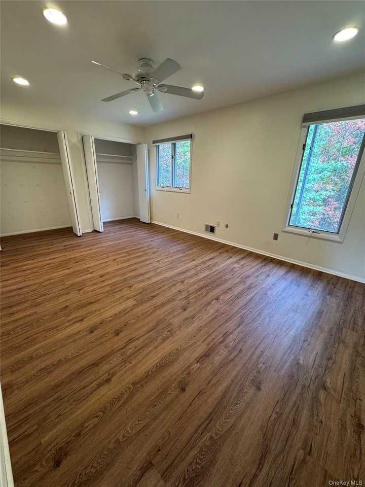 39 Village Grn - Photo 7 of 13