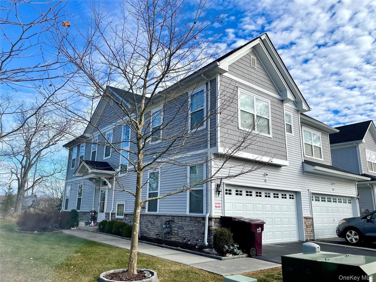 141 Meadow View Dr - Photo 3 of 48