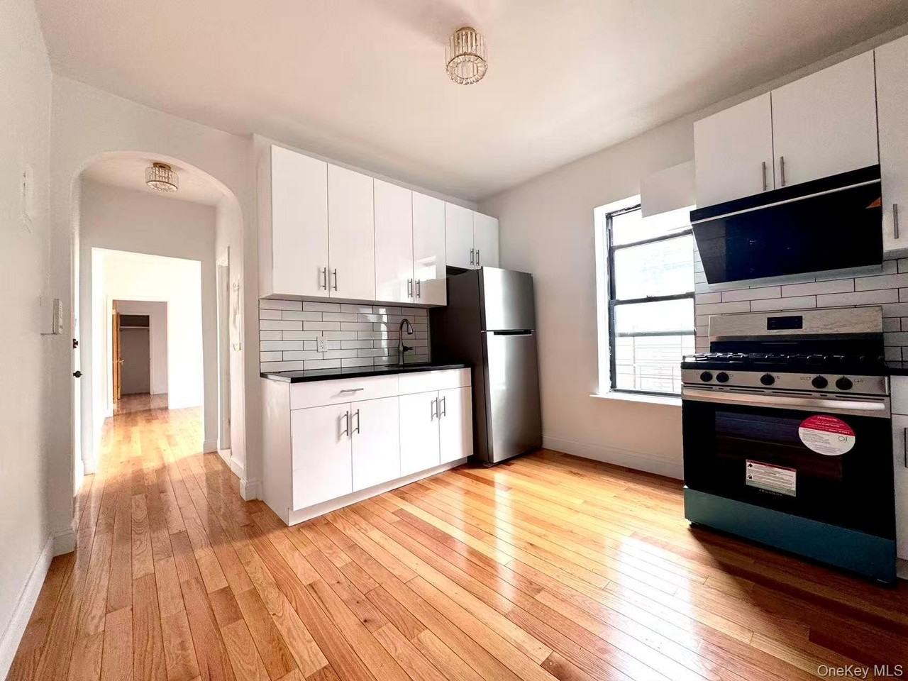 4012 73rd St #B3 - Photo 5 of 8