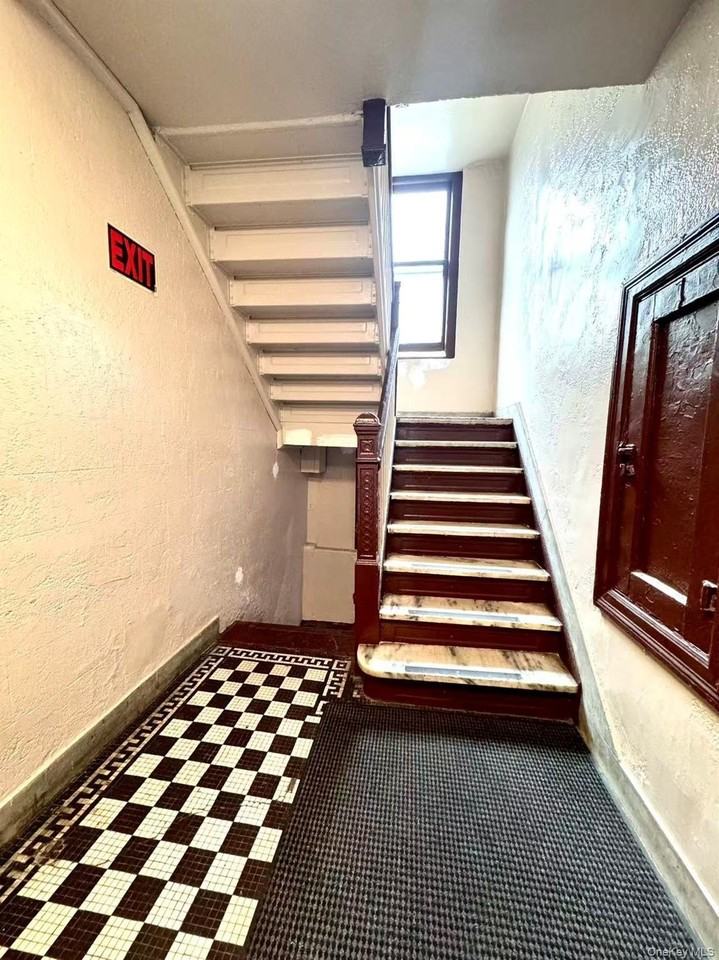 4012 73rd St #B3 - Photo 7 of 8