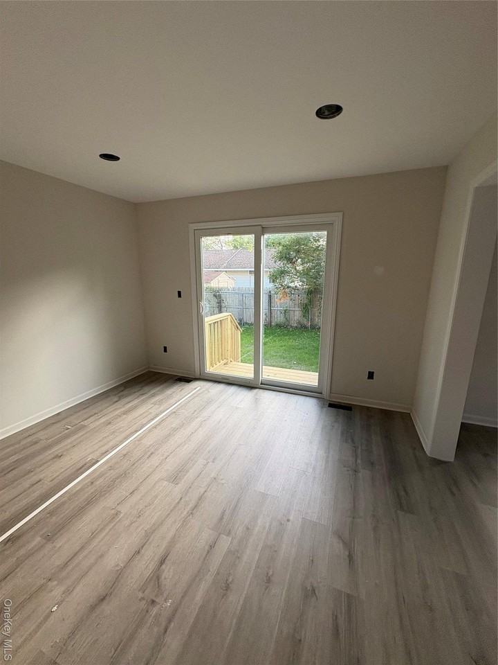 5 Cooper Ave - Photo 3 of 11