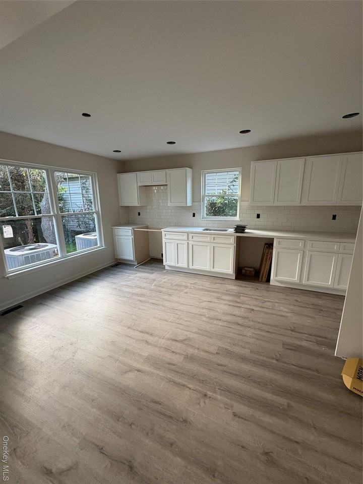 5 Cooper Ave - Photo 2 of 11