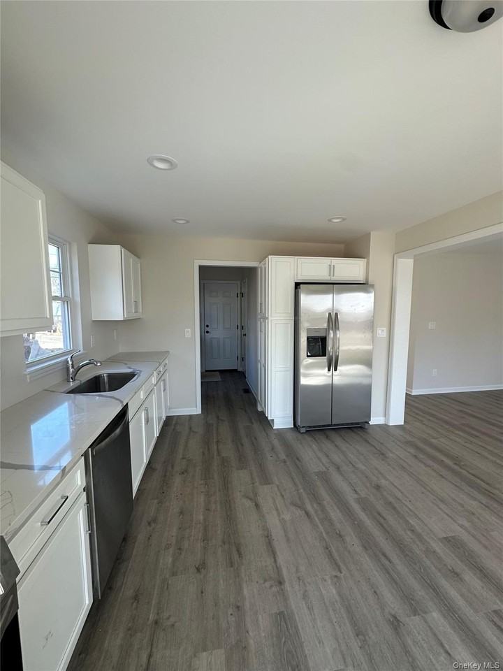 5 Cooper Ave - Photo 5 of 11