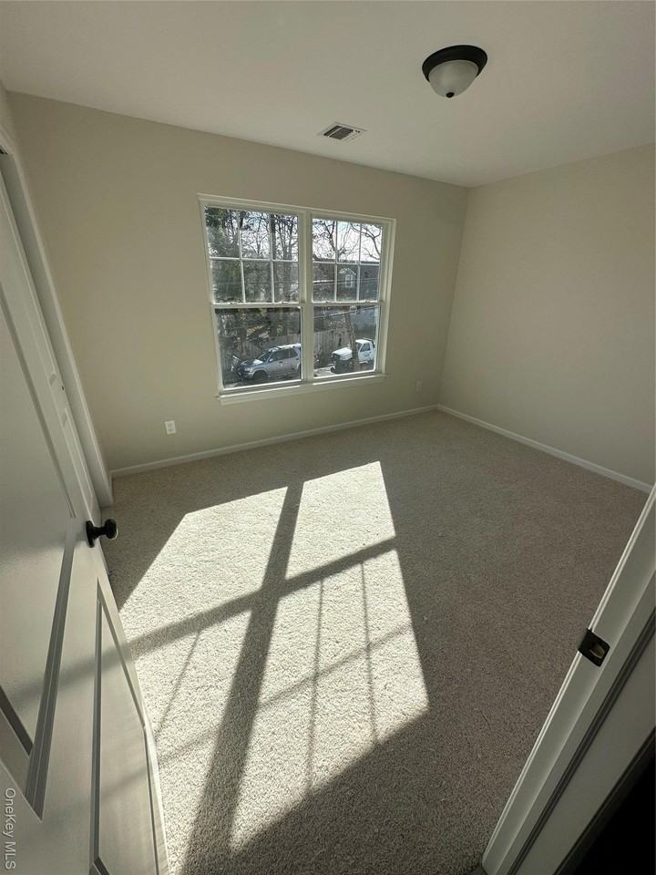 5 Cooper Ave - Photo 7 of 11