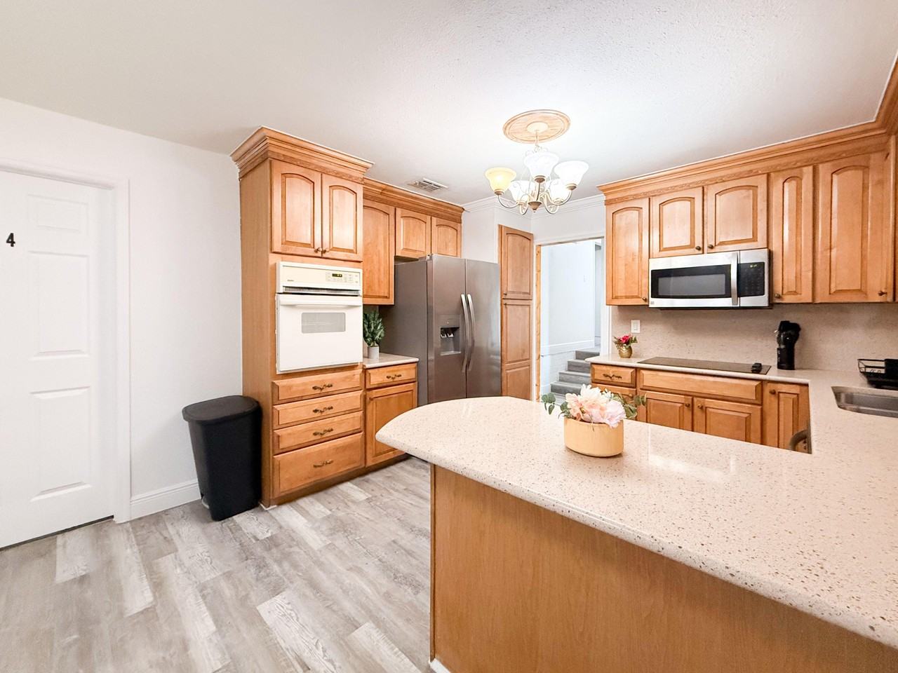 Oakview Terrace - Photo 3 of 33