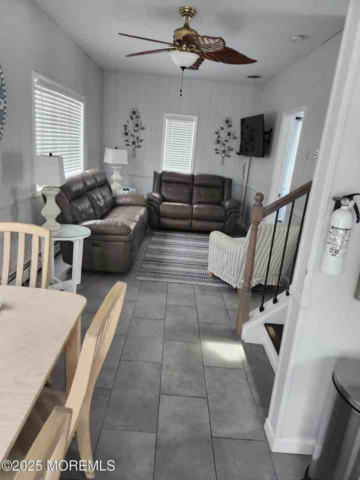 23 E Surf Way - Photo 6 of 26