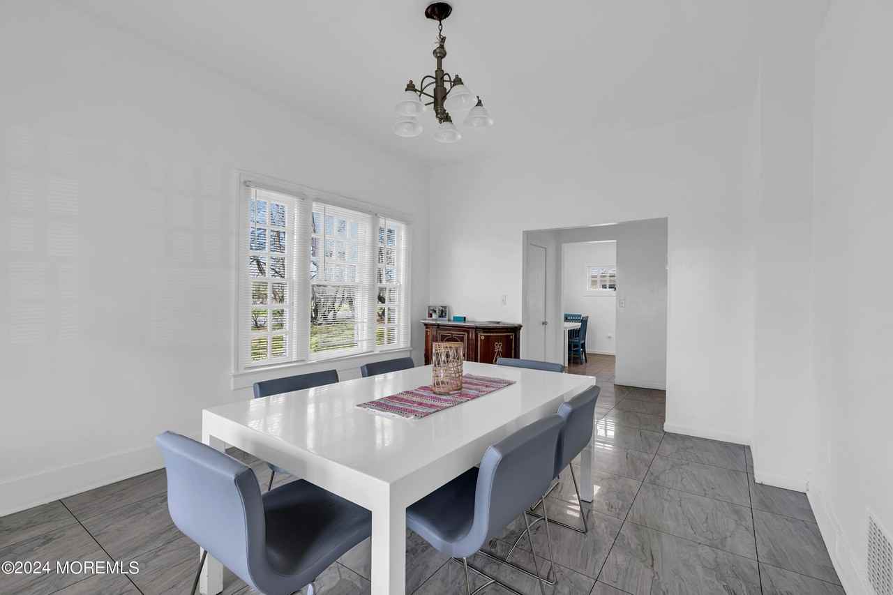 17 Lakeview Rd - Photo 4 of 30